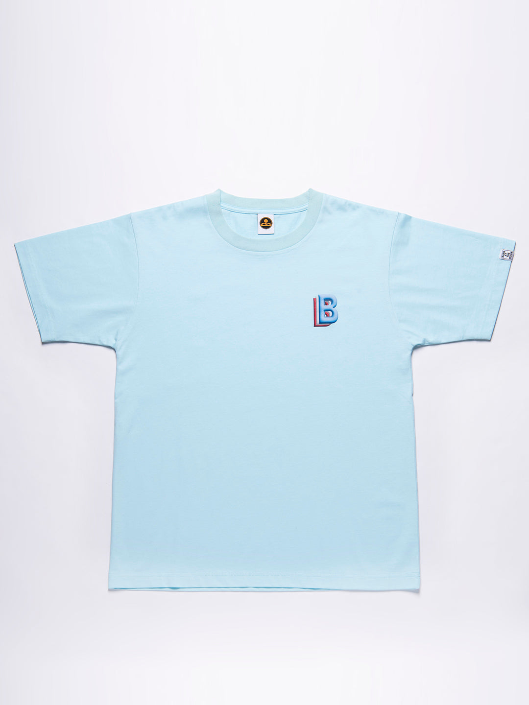 B logo design T-shirt