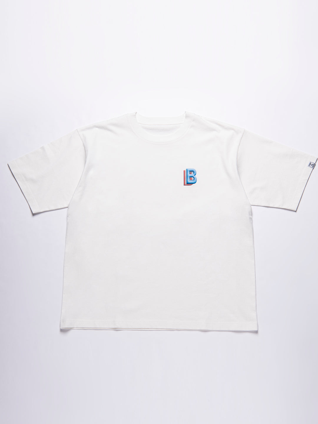 B logo design T-shirt