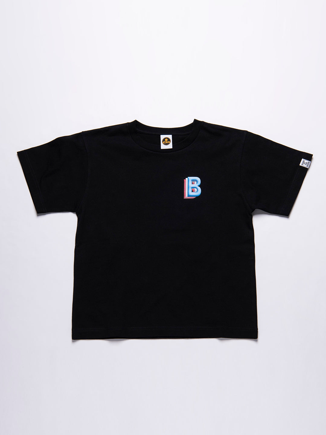 B logo design T-shirt