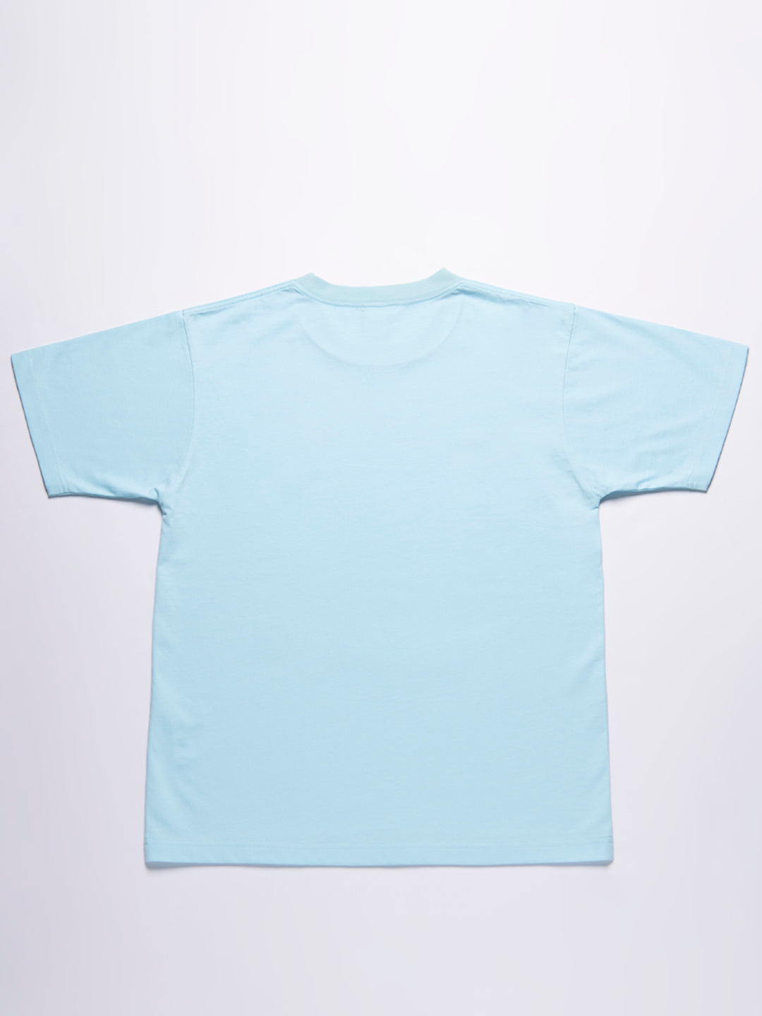 B logo design T-shirt