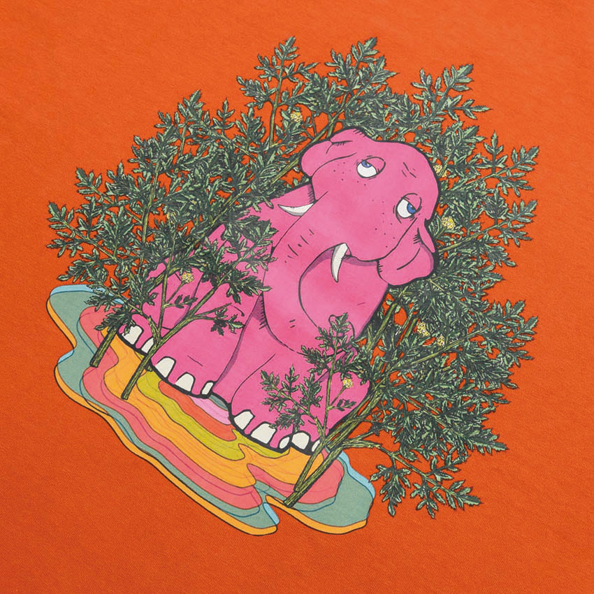 pink elephant_T-shirt