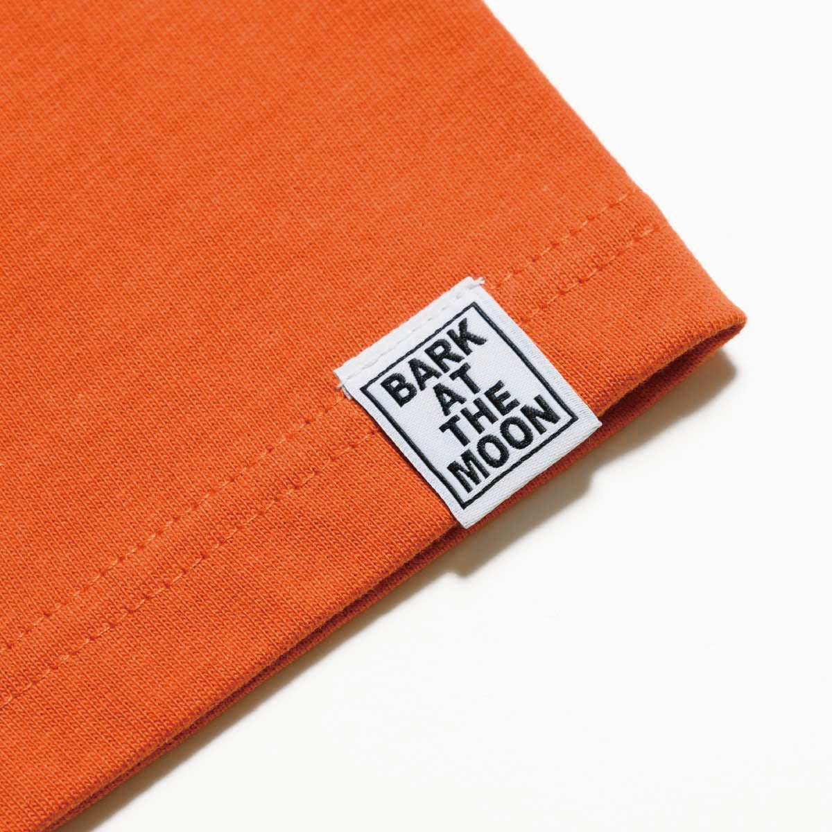 pink elephant_T-shirt