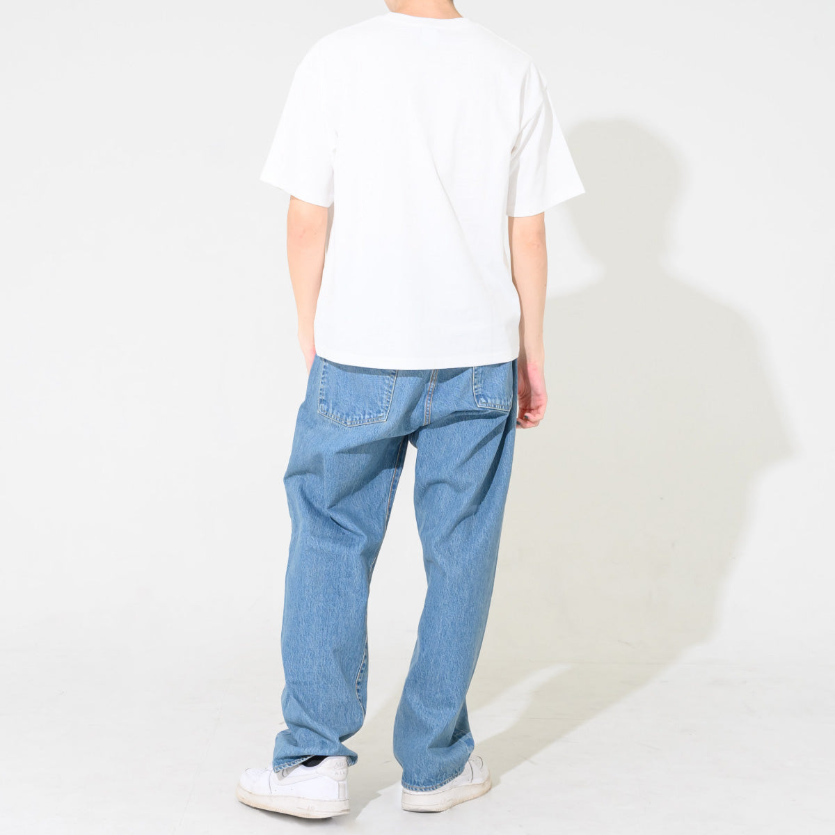 circle logo T-shirt