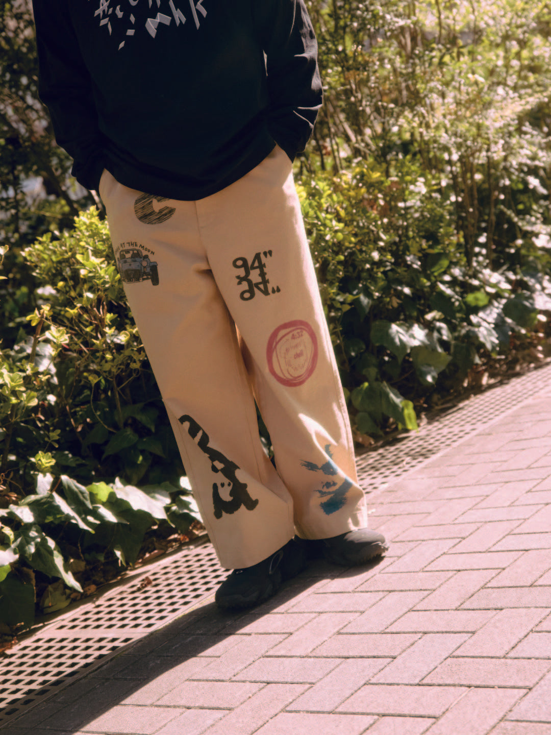 graphic print pants