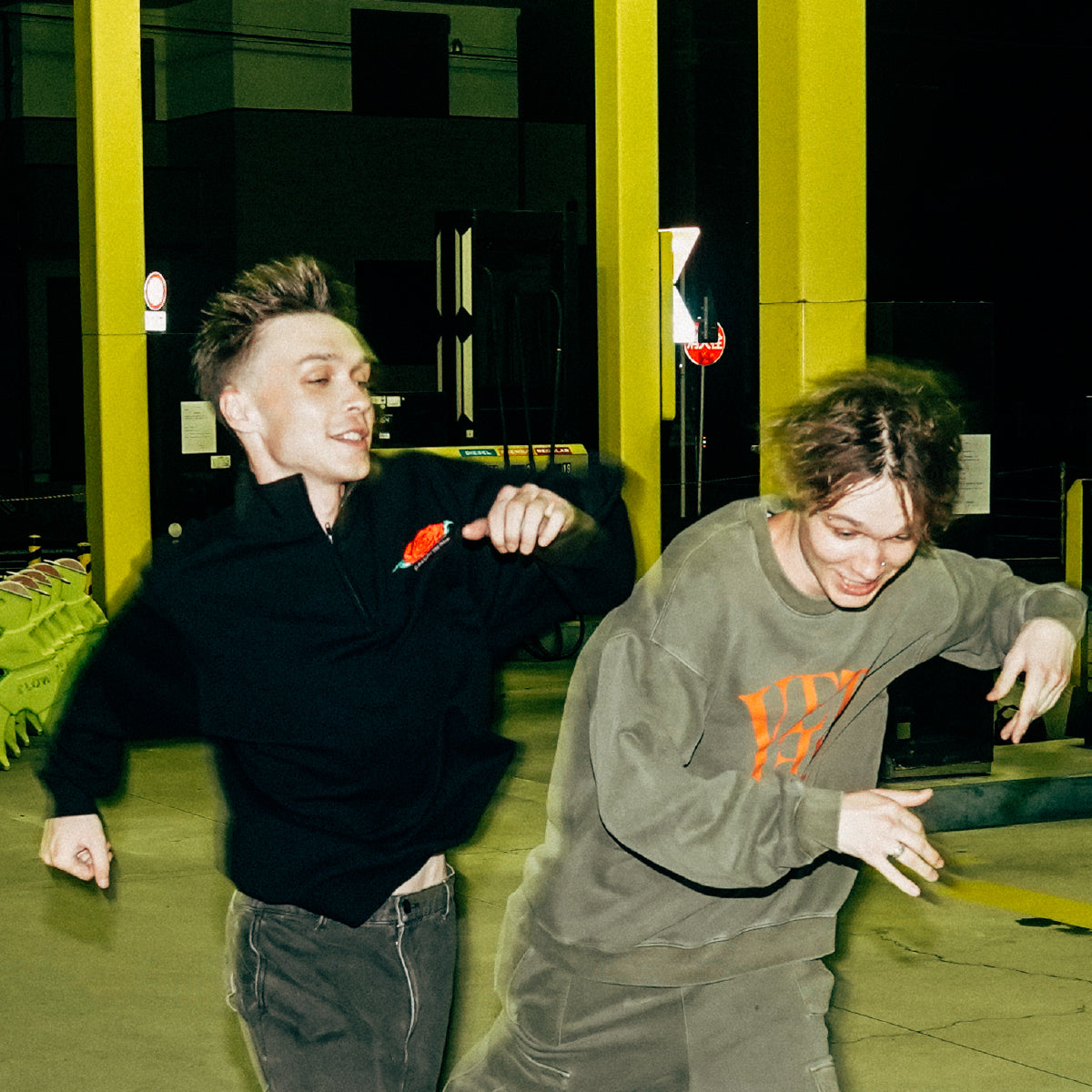 YEET logo sweat shirts