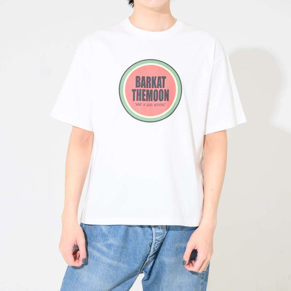 circle logo T-shirt