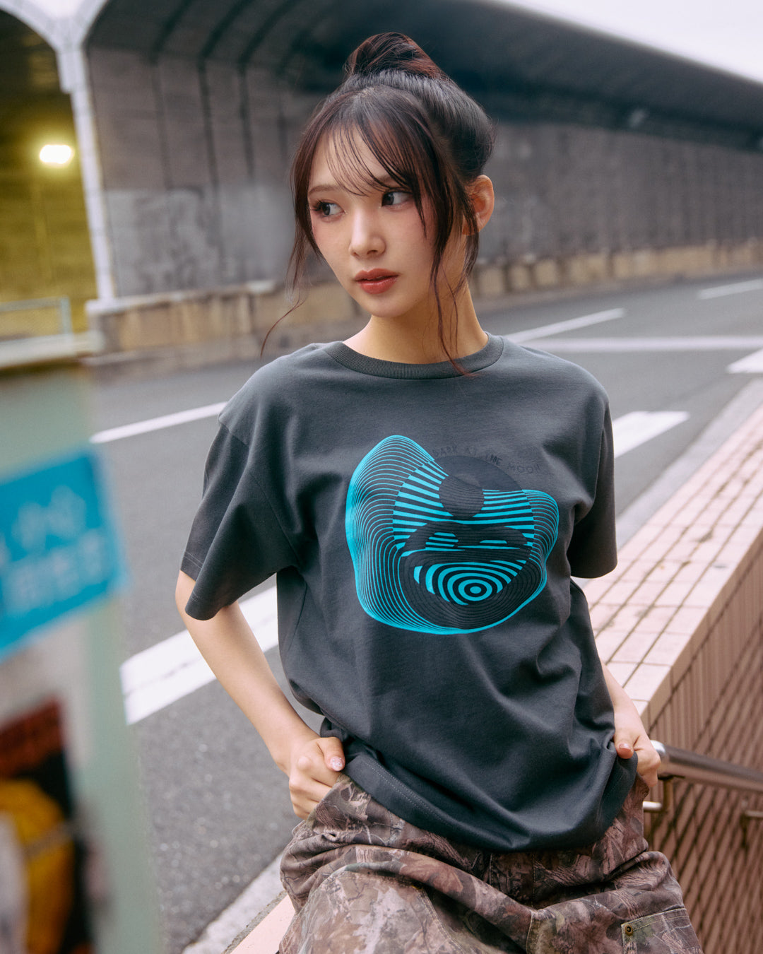 wave logo T-shirt