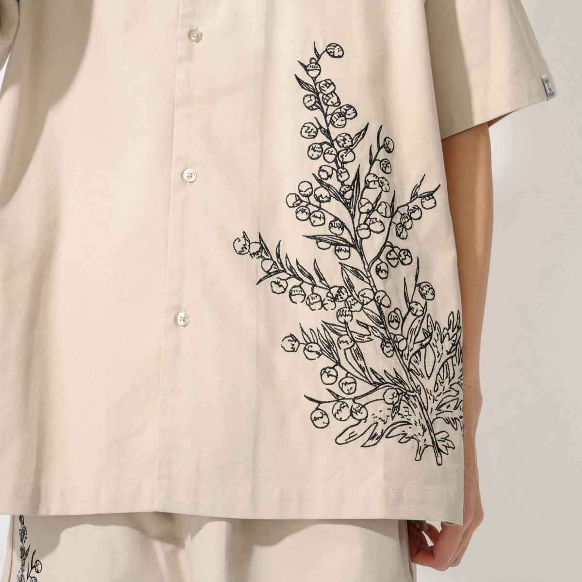 absinthe_open collar shirt