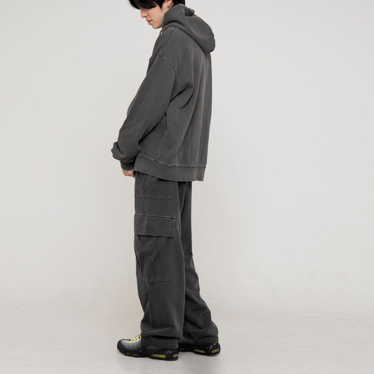 YEET logo sweat pants