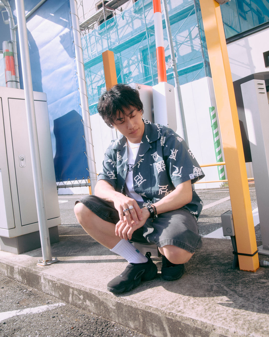 酒呑名人 open collar shirt