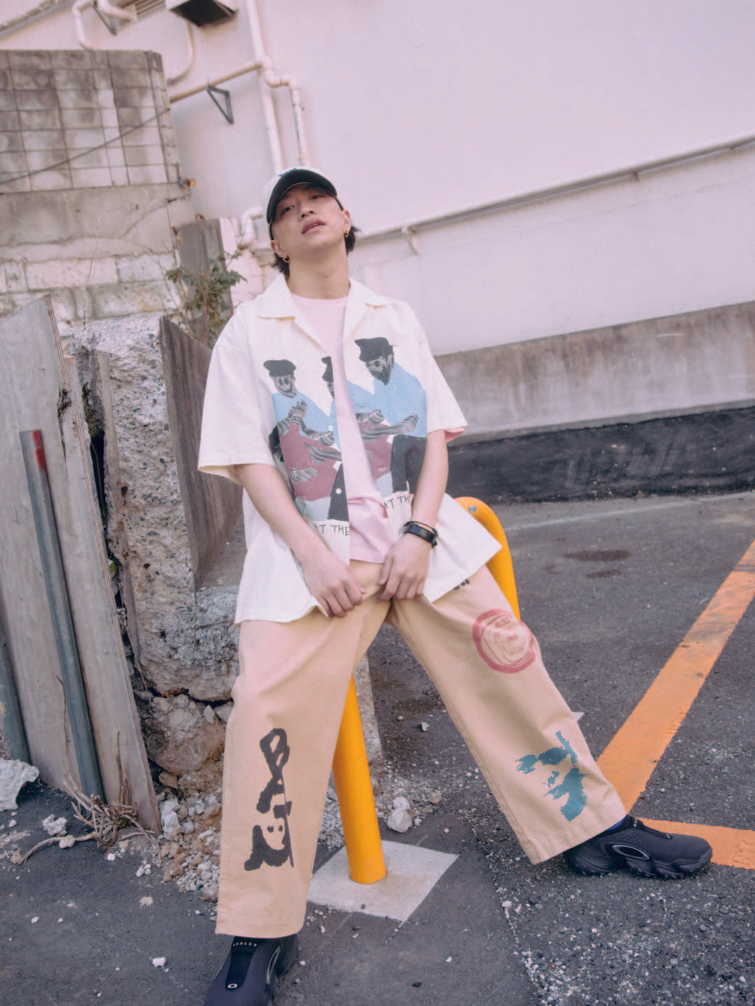 graphic print pants