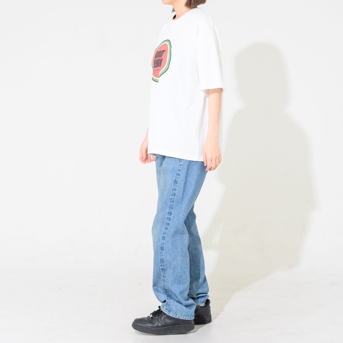 circle logo T-shirt