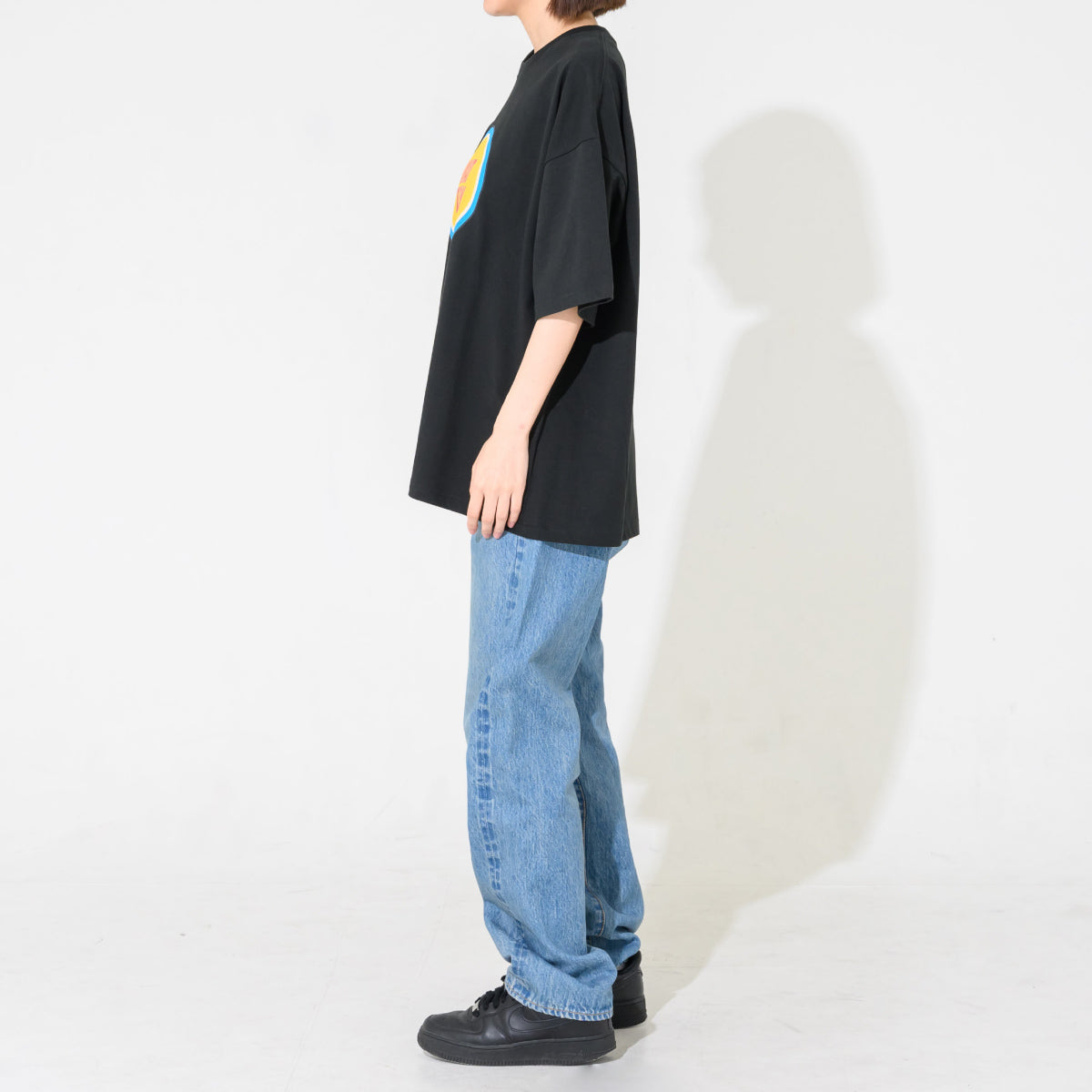 circle logo T-shirt