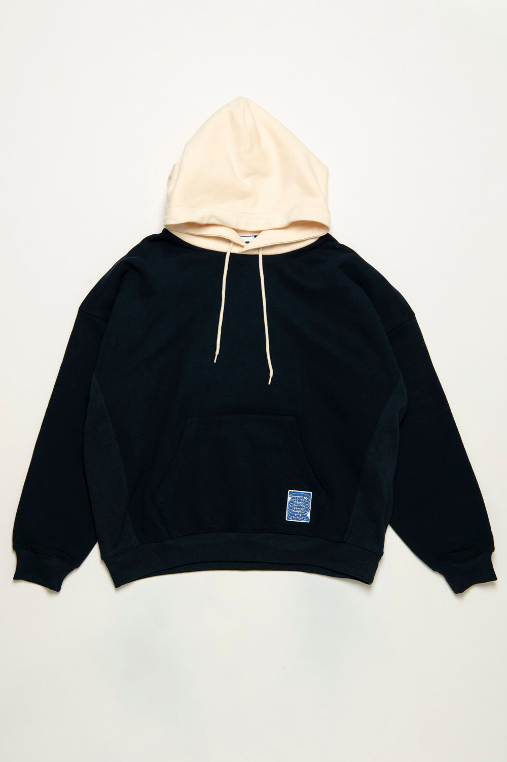 <予約>BICOLOR PATCH HOODIE