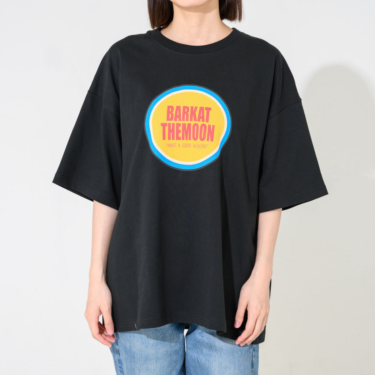 circle logo T-shirt