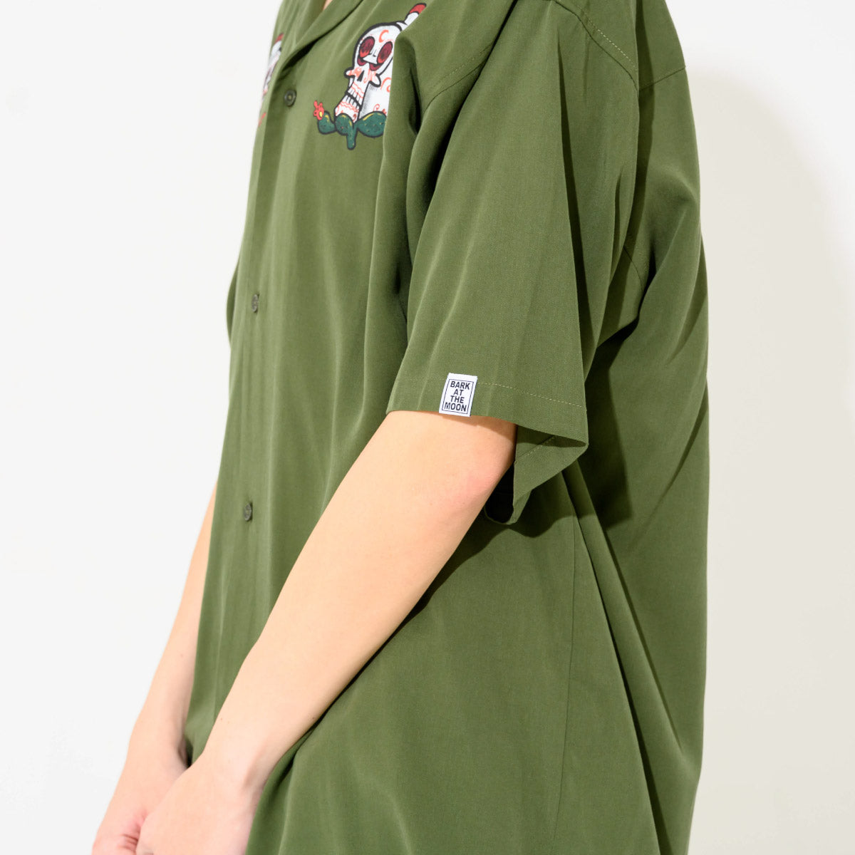 skull_open collar shirt