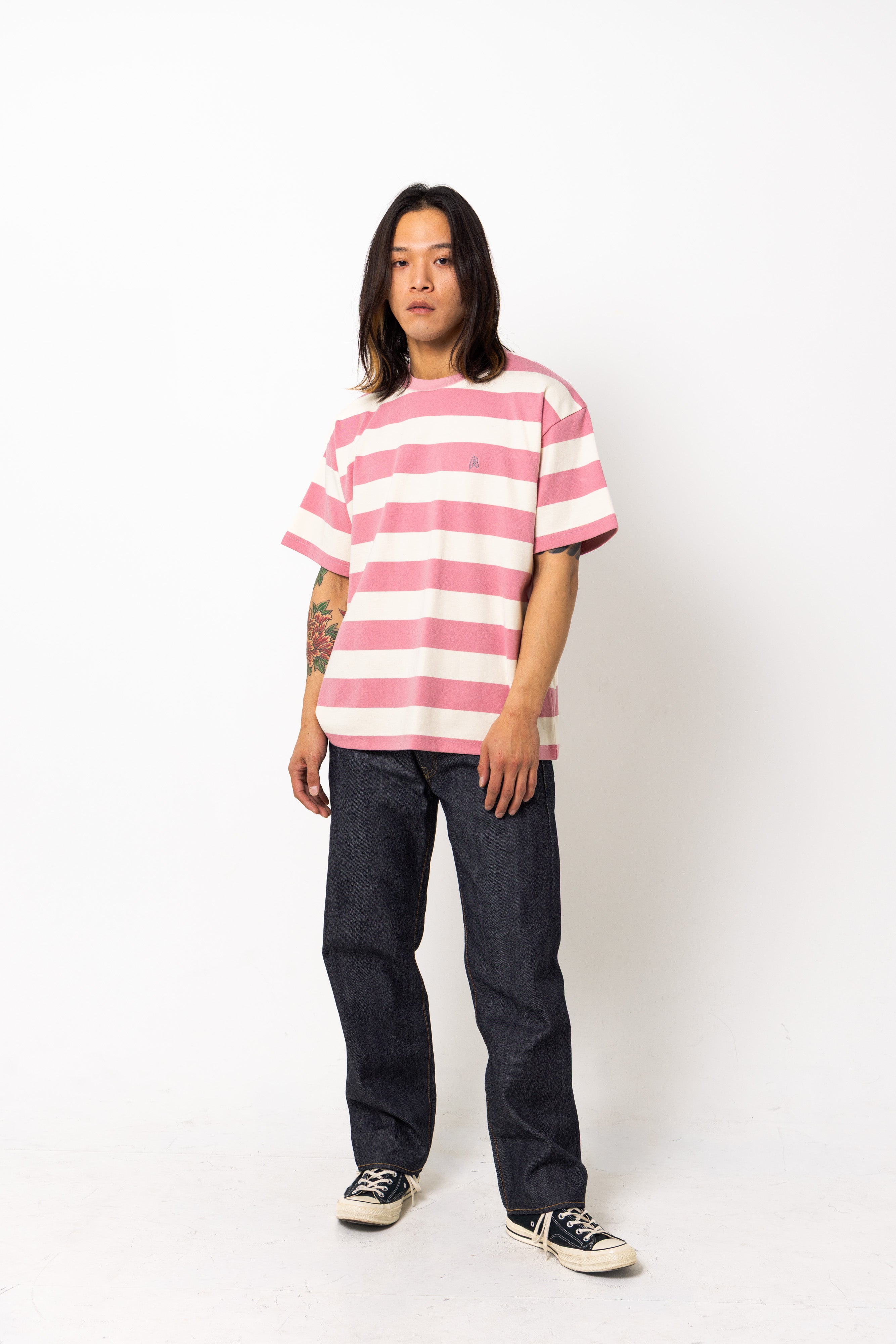 Border pattern T-shirt