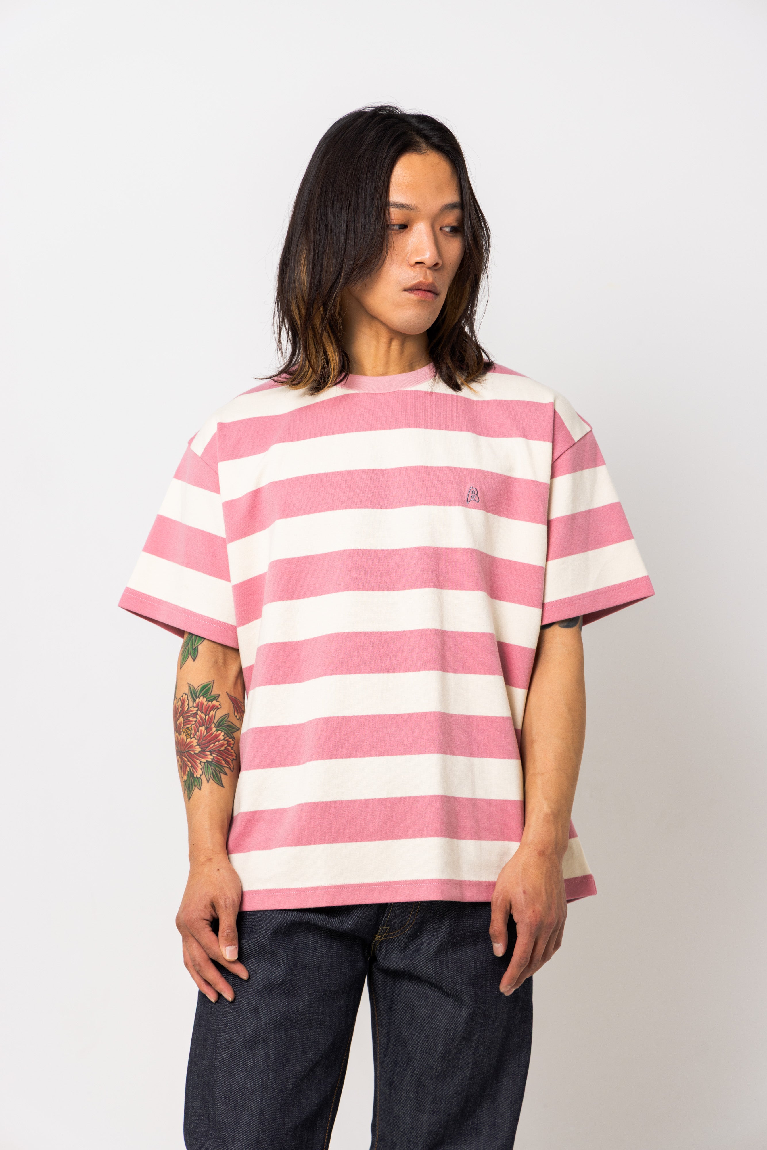 Border pattern T-shirt