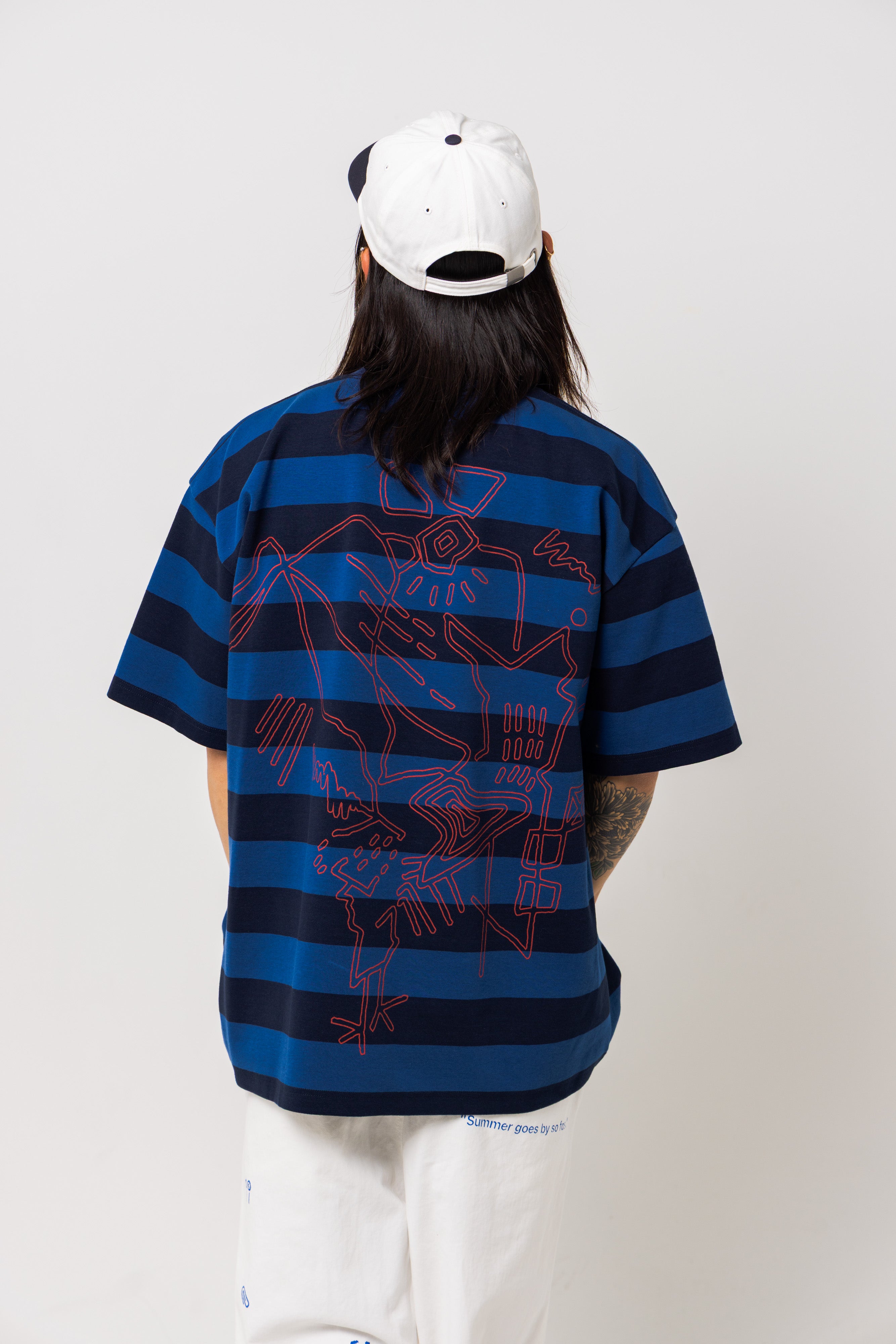 Border pattern T-shirt