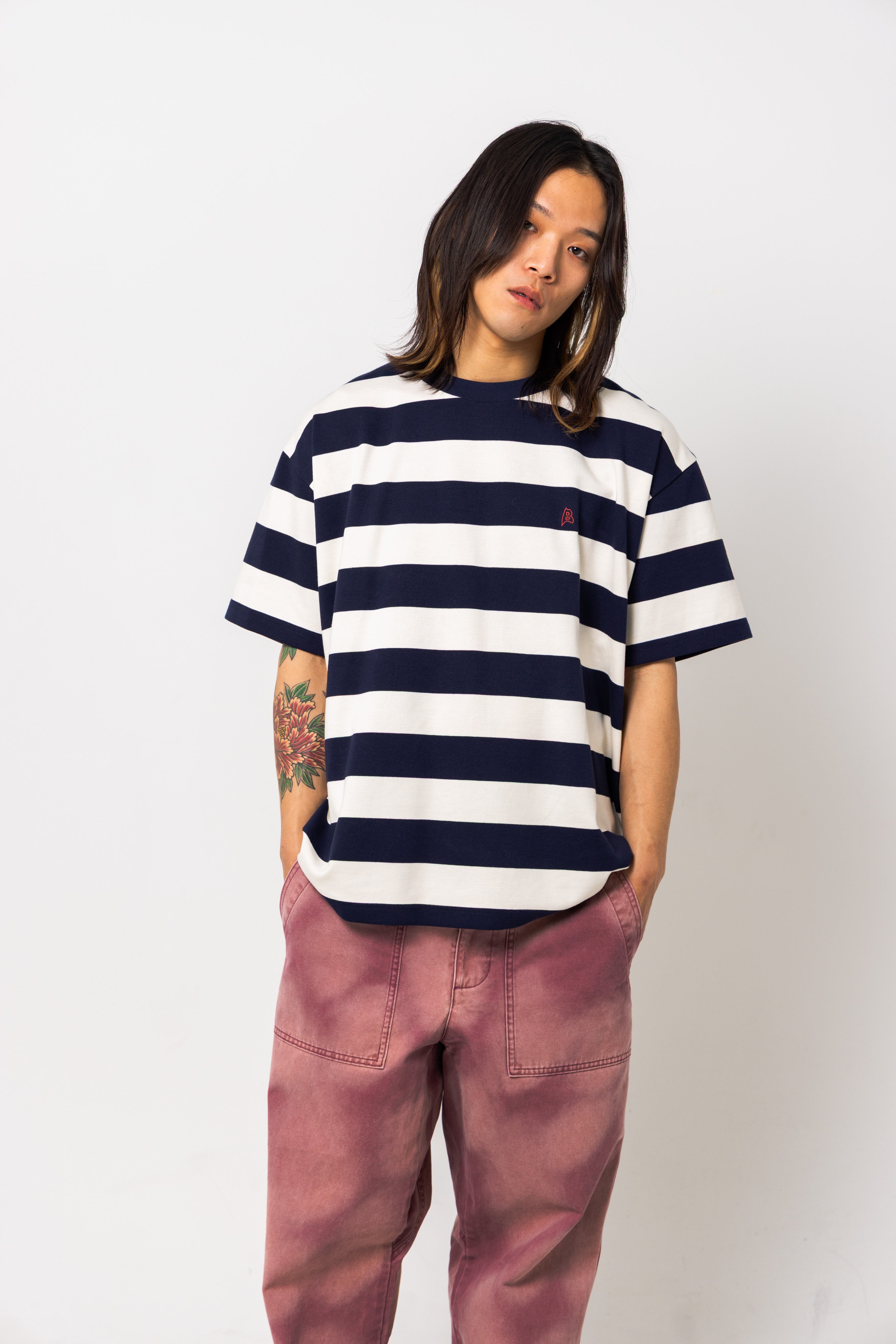 Border pattern T-shirt