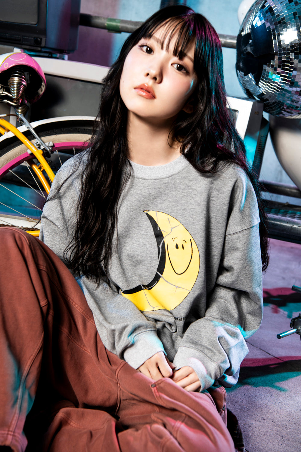 moon sweat shirts