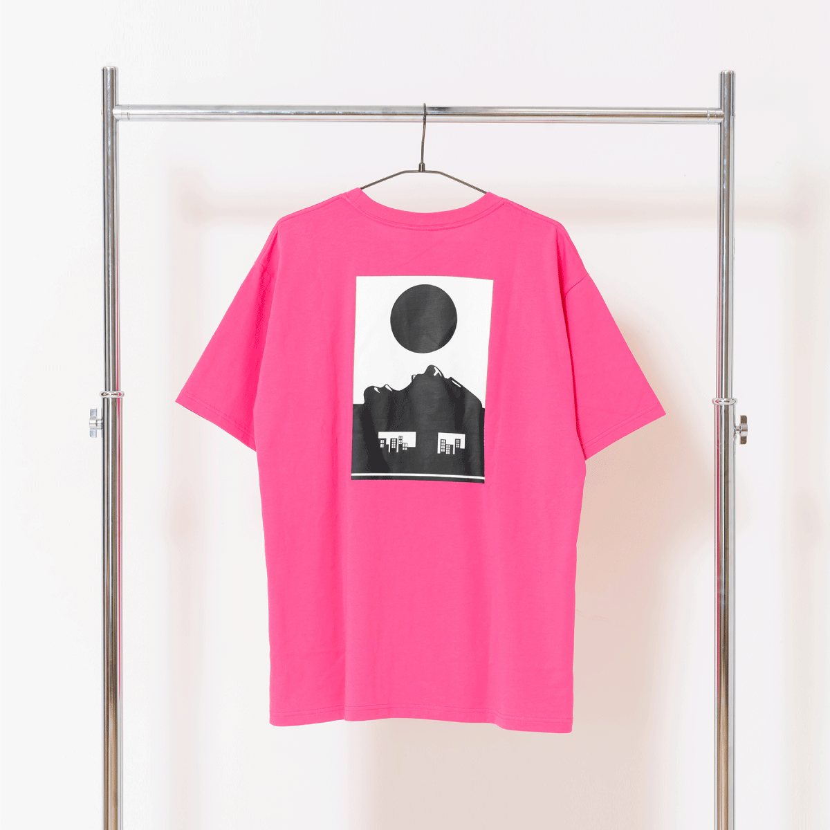 Logo-tee Revival