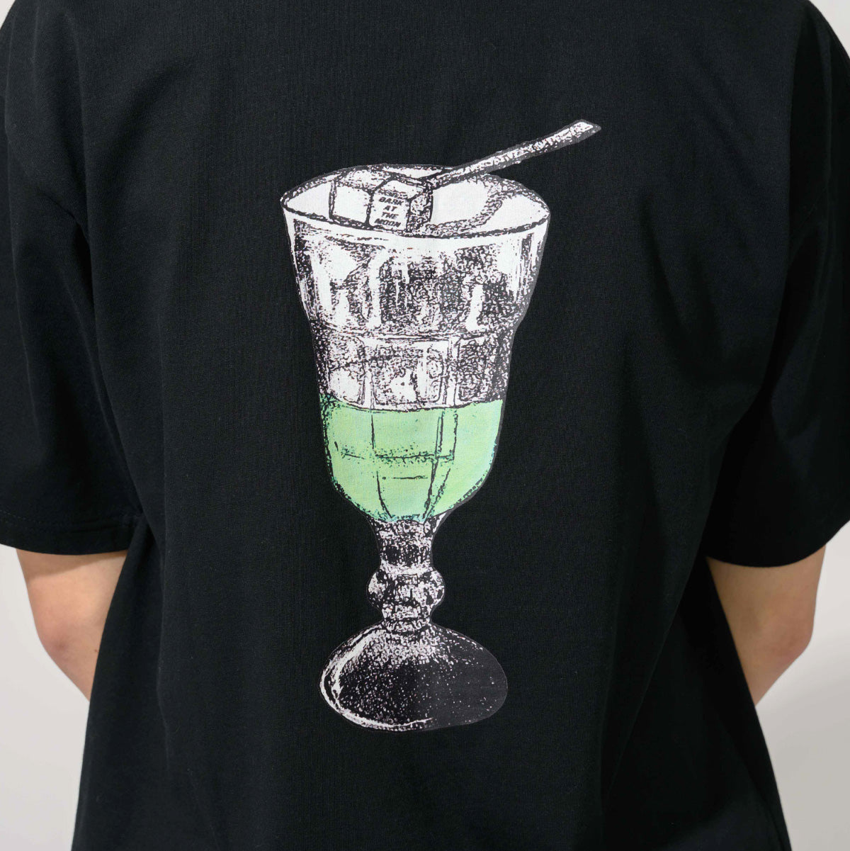 absinthe glass_T-shirt