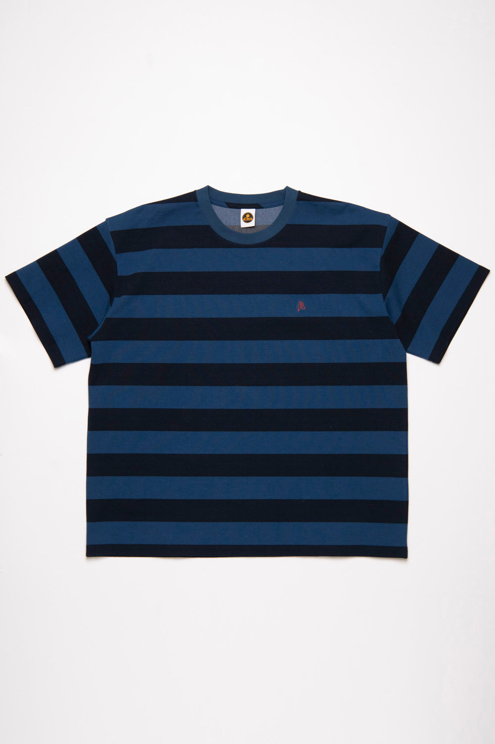 Border pattern T-shirt