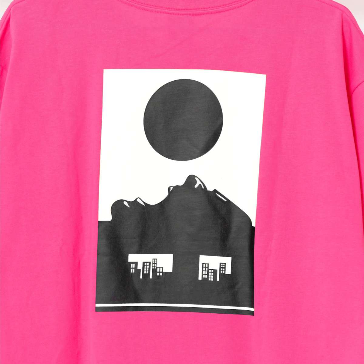 Logo-tee Revival