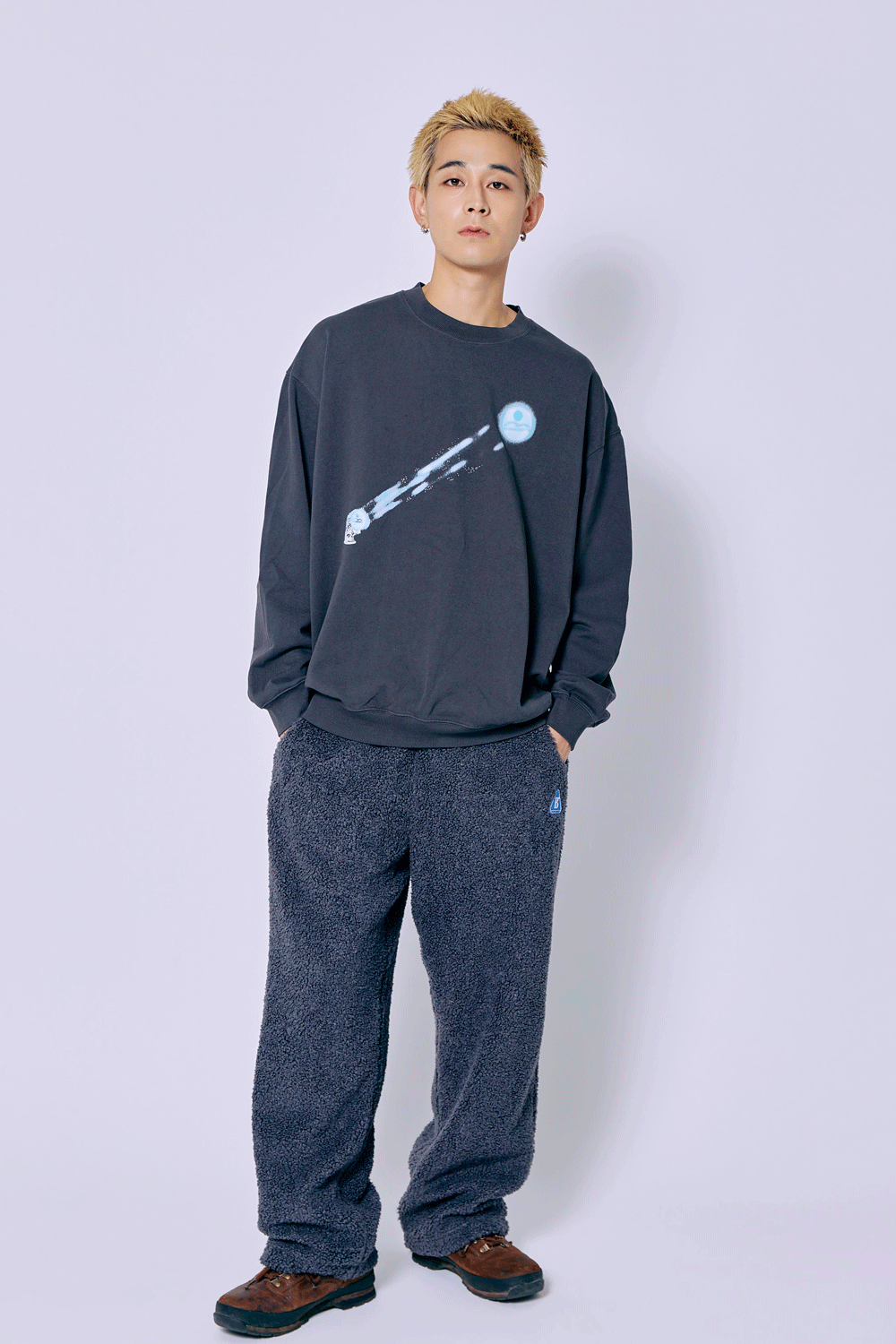 BM LOGO SEARCHLIGHT SWEAT