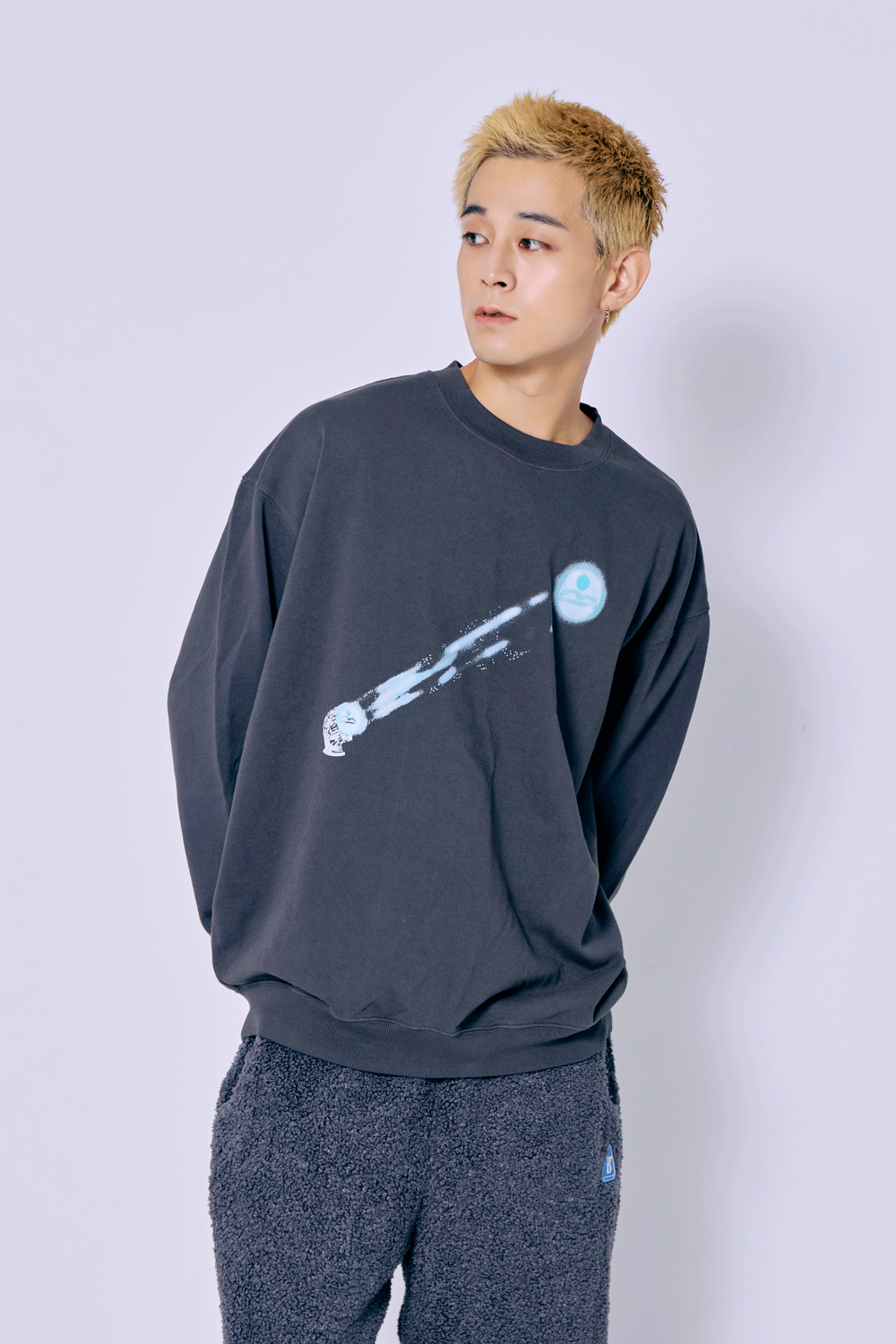 BM LOGO SEARCHLIGHT SWEAT