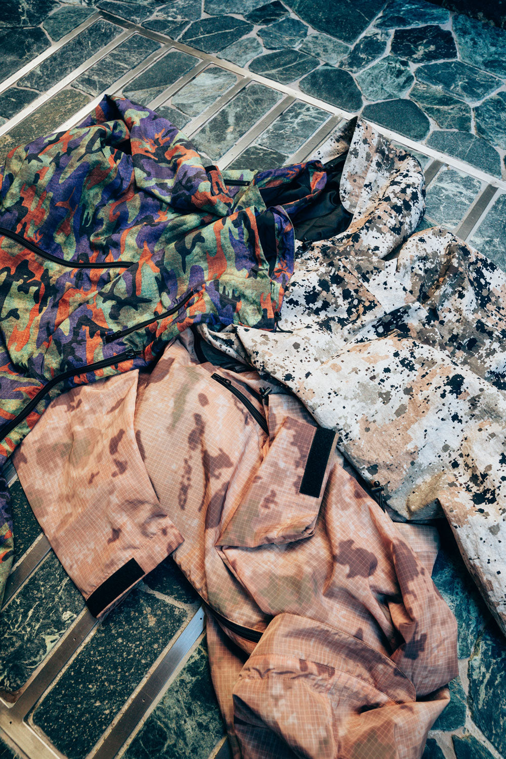<予約>MULTI PATTERN MOUNTAIN PARKA