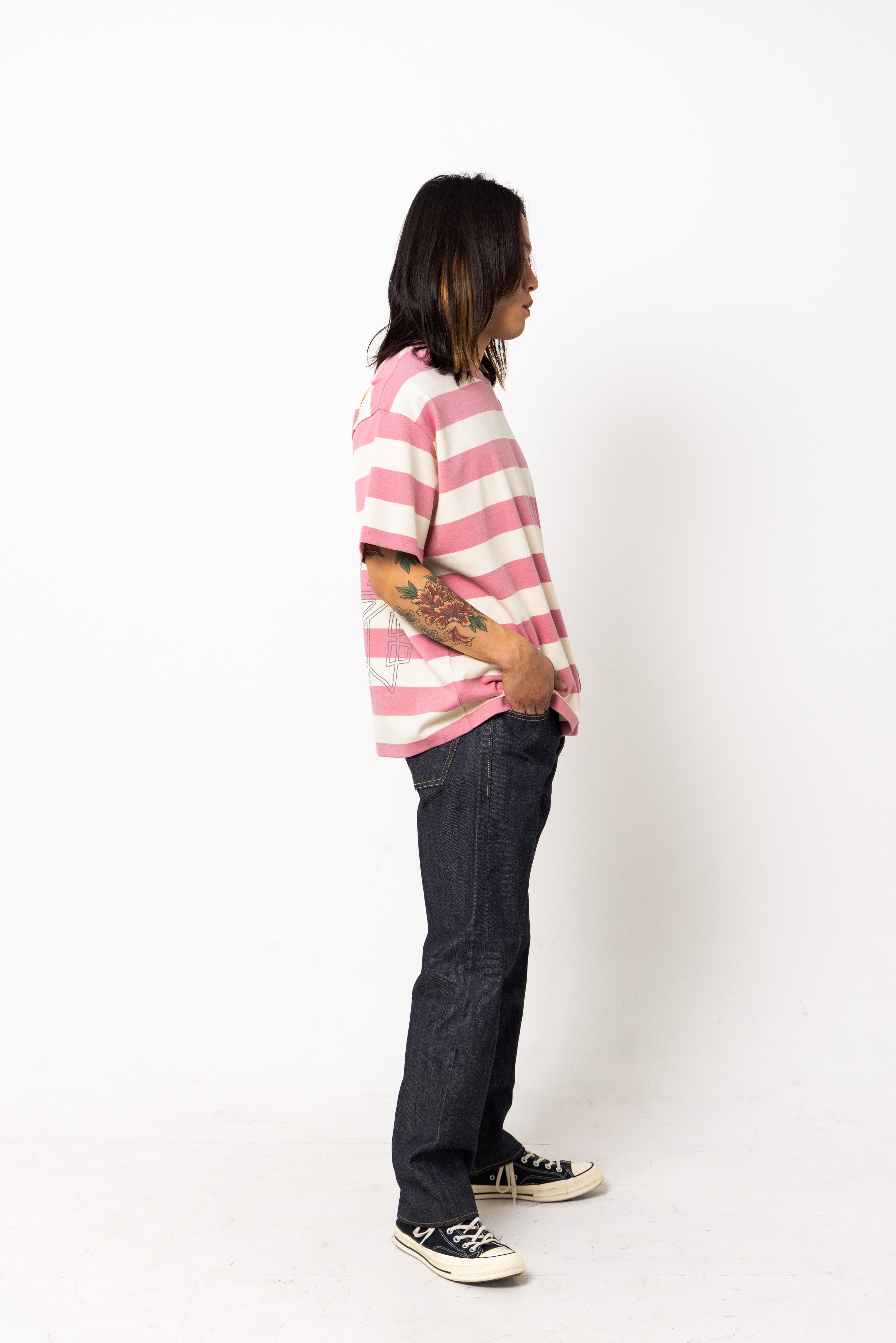 Border pattern T-shirt