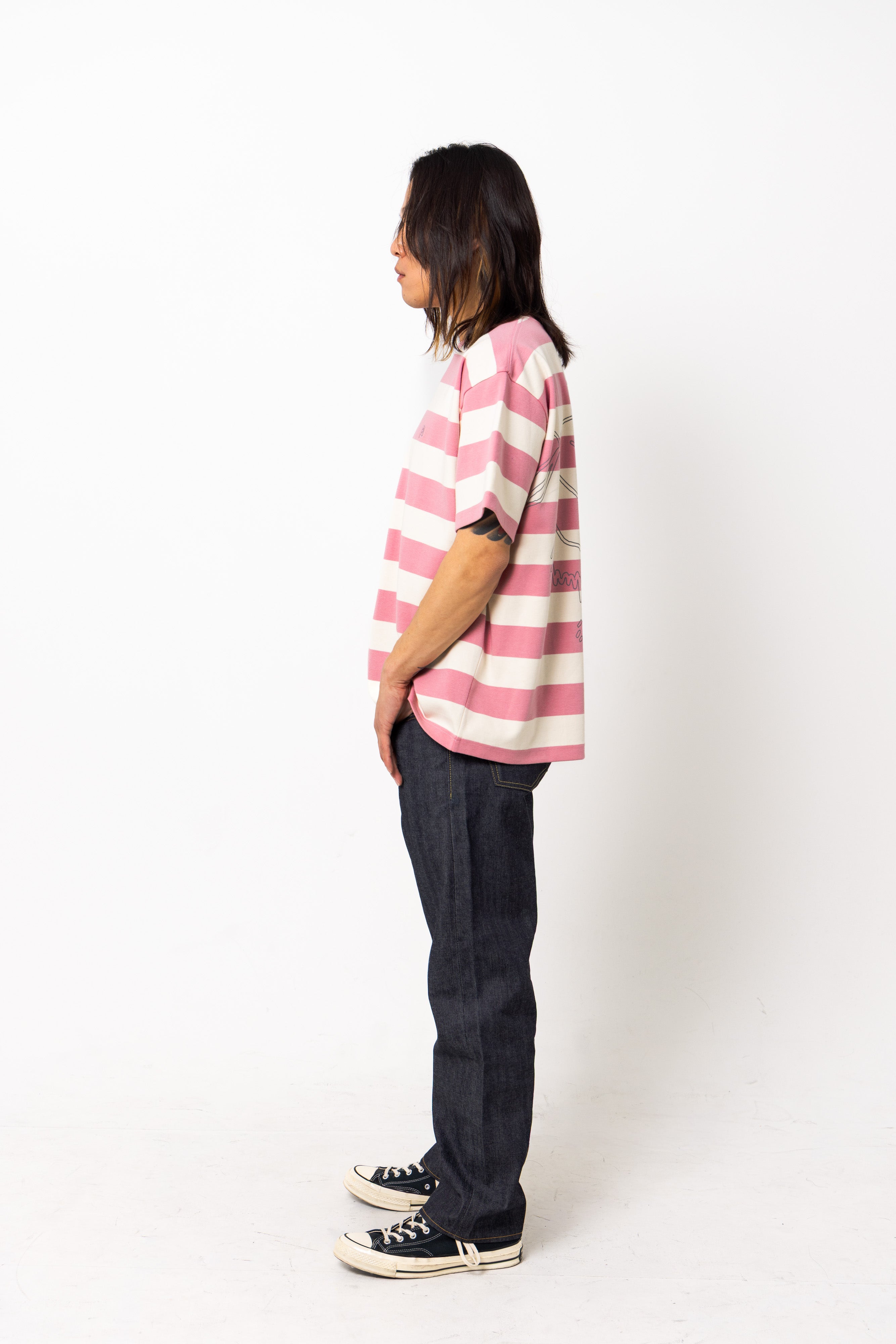 Border pattern T-shirt