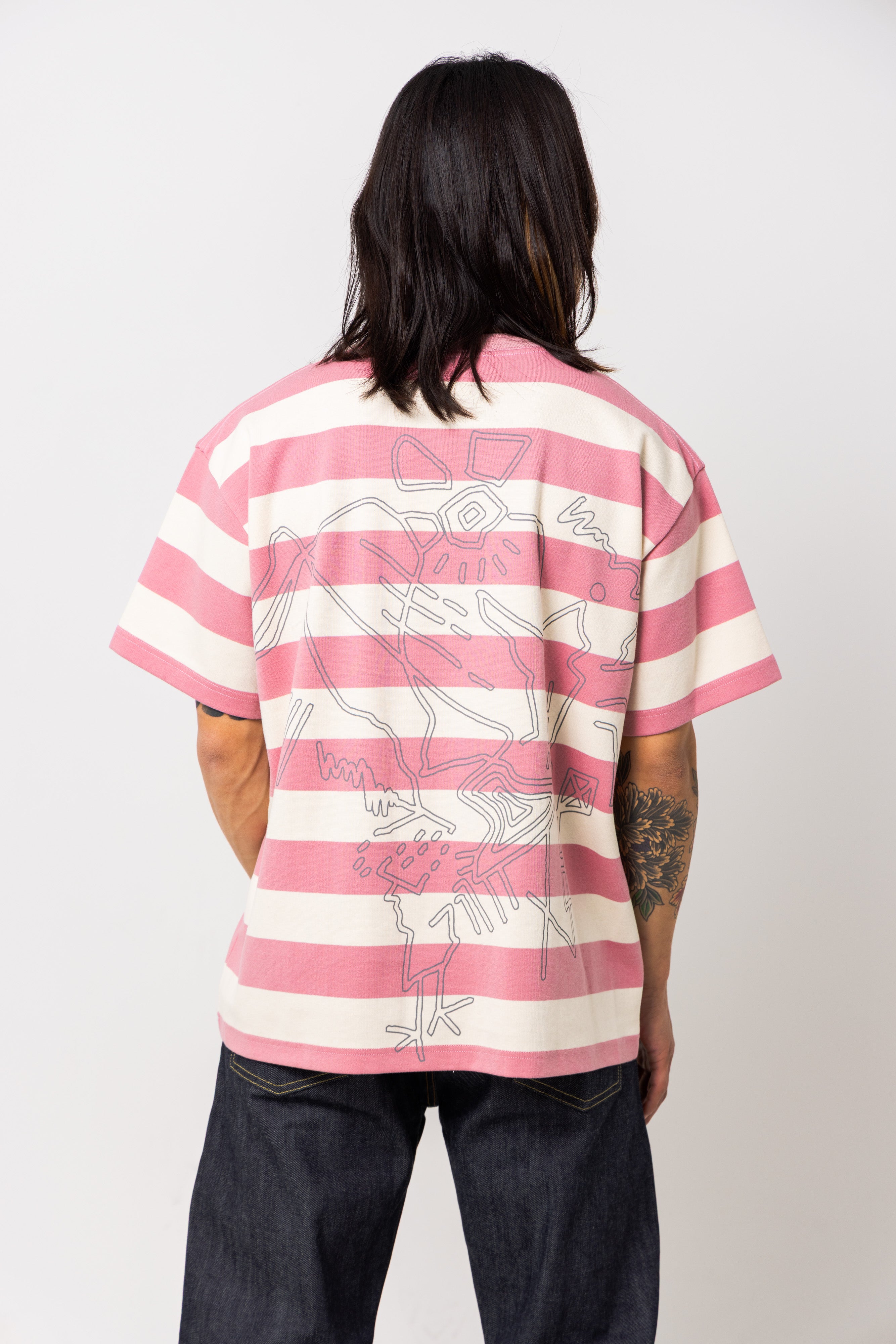 Border pattern T-shirt