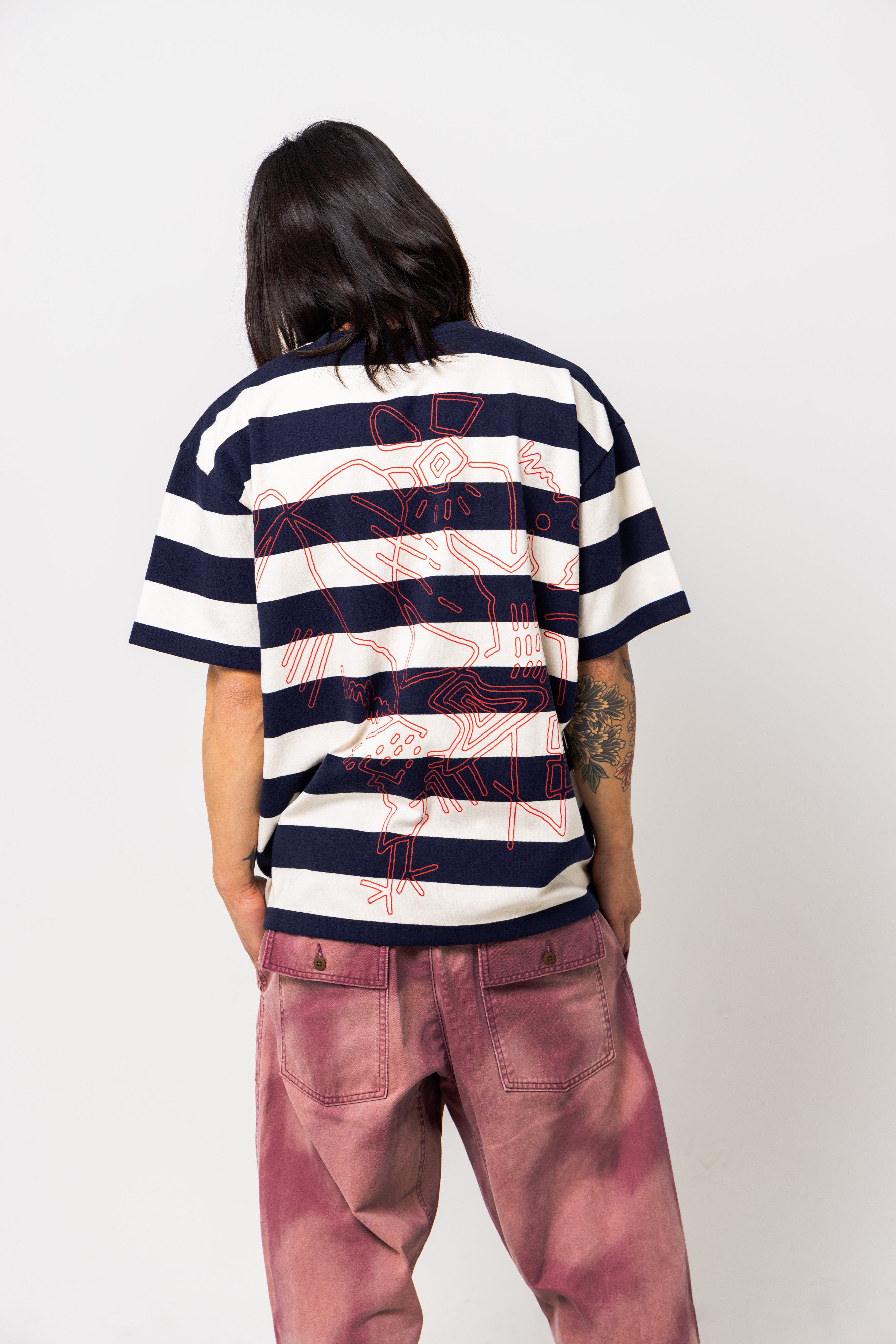 Border pattern T-shirt