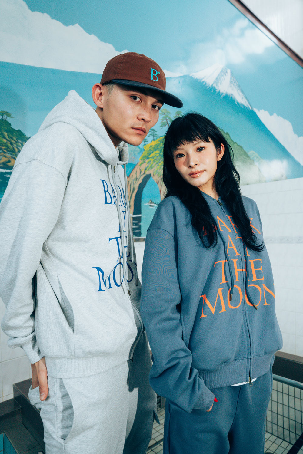 BARK AT THE MOON BIG LOGO ZIP HOODIE